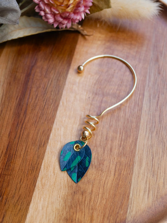 Ear-cuff : Green Paper Leaves